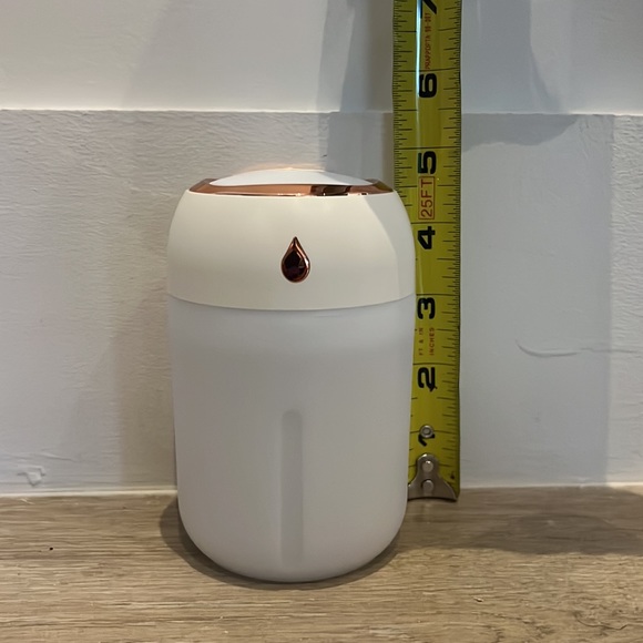 Humidifier, small, New with Box - Picture 14 of 16